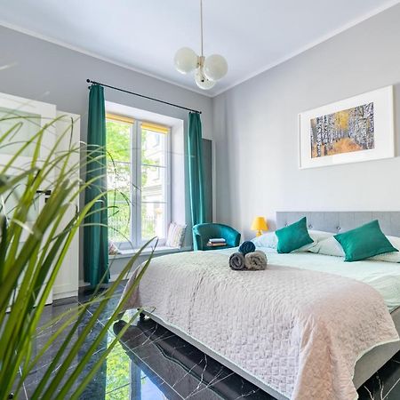 Stylish Studio In The Heart Of The City. Warschau Buitenkant foto