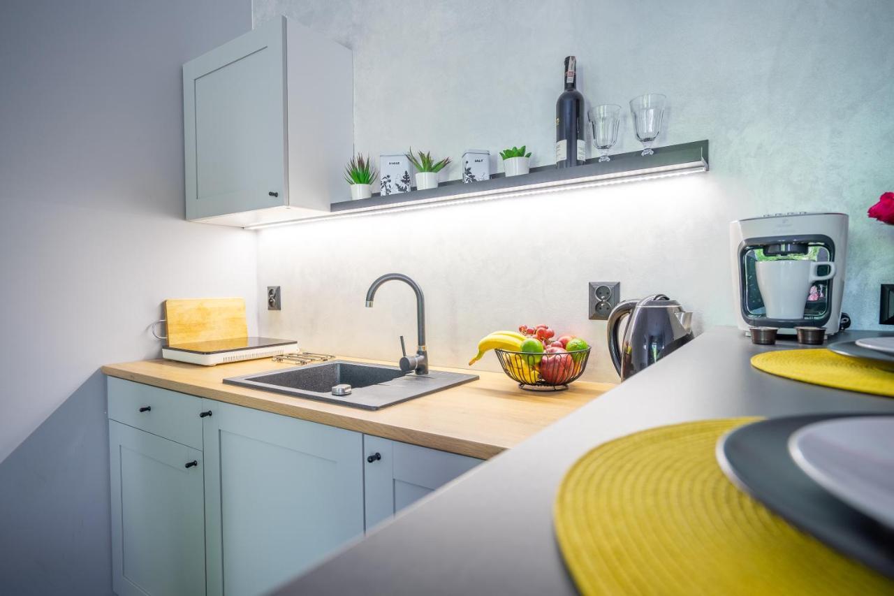 Stylish Studio In The Heart Of The City. Warschau Buitenkant foto